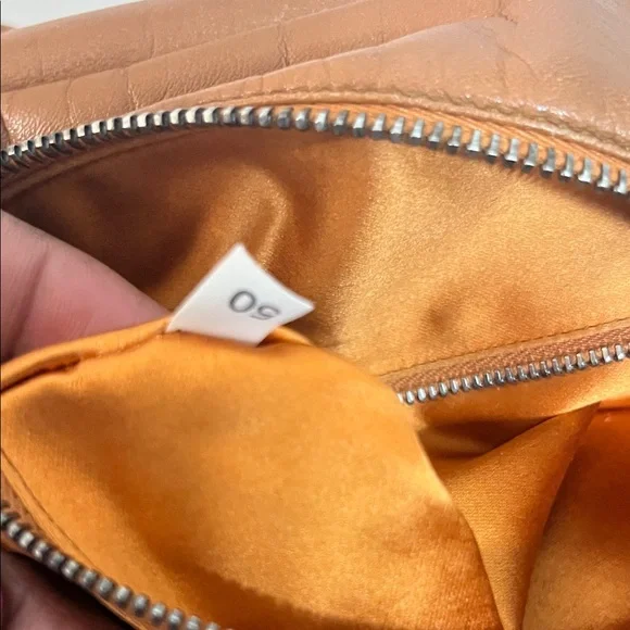 🦋 Prada Limited Edition Shoulder Bag - Picture 8 of 15